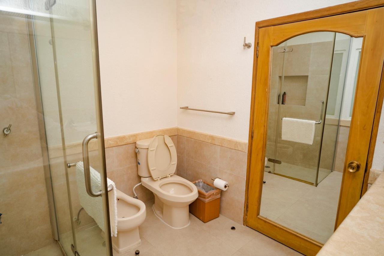Oceanfront Condo At Voted Best Cancun Sandy Beach Экстерьер фото